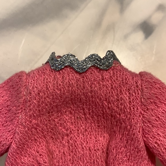 Vintage Barbie skating outfit includes skates circa 1960’s - Picture 9 of 9